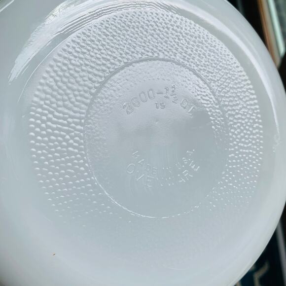 Vintage Glasbake 1 1/2 Qt Casserole Ovenware with Blue Flowers Made in USA - Picture 7 of 9